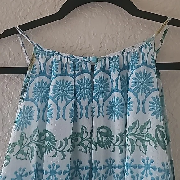 Eliza J floral halter style dress with keyhole button back closure - Picture 4 of 8